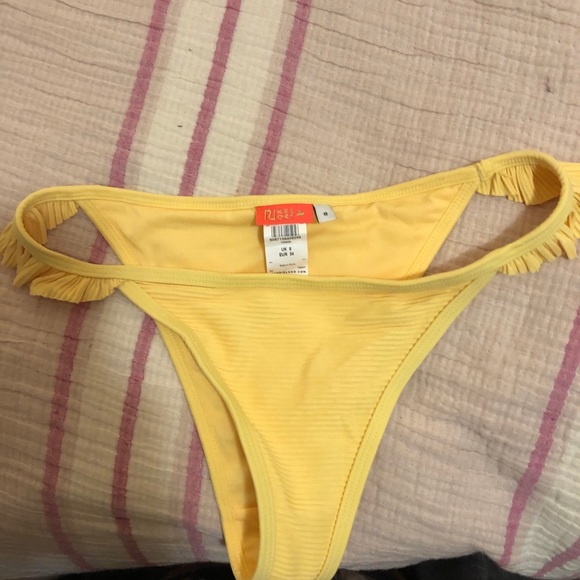 ASOS River Island Ribbed Knot Bikini Yellow Size M - Picture 6 of 7